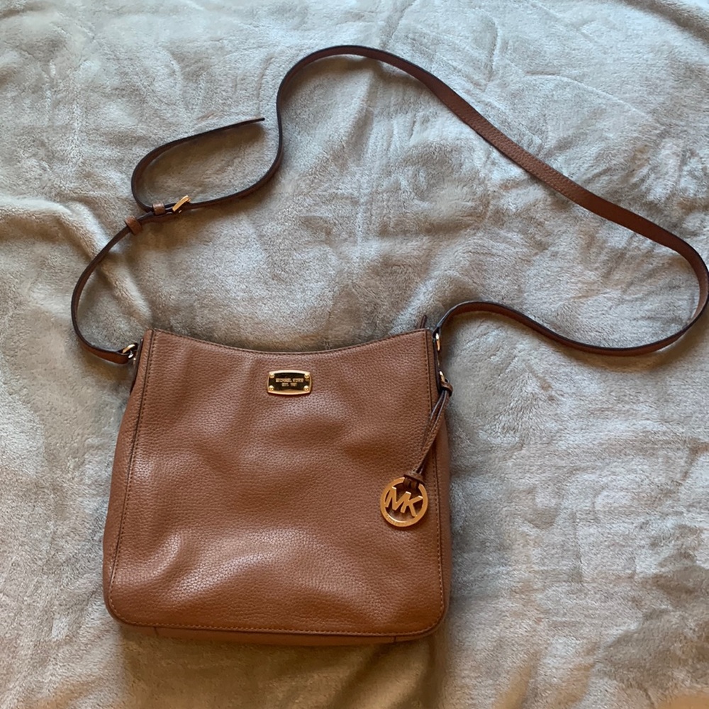 Brown Michael Kors should bag